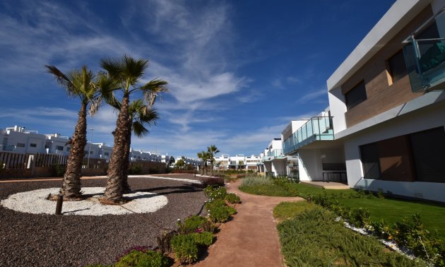 Resale - Apartment / flat -
Los Montesinos - Entre Naranjos / Vistabella Golf