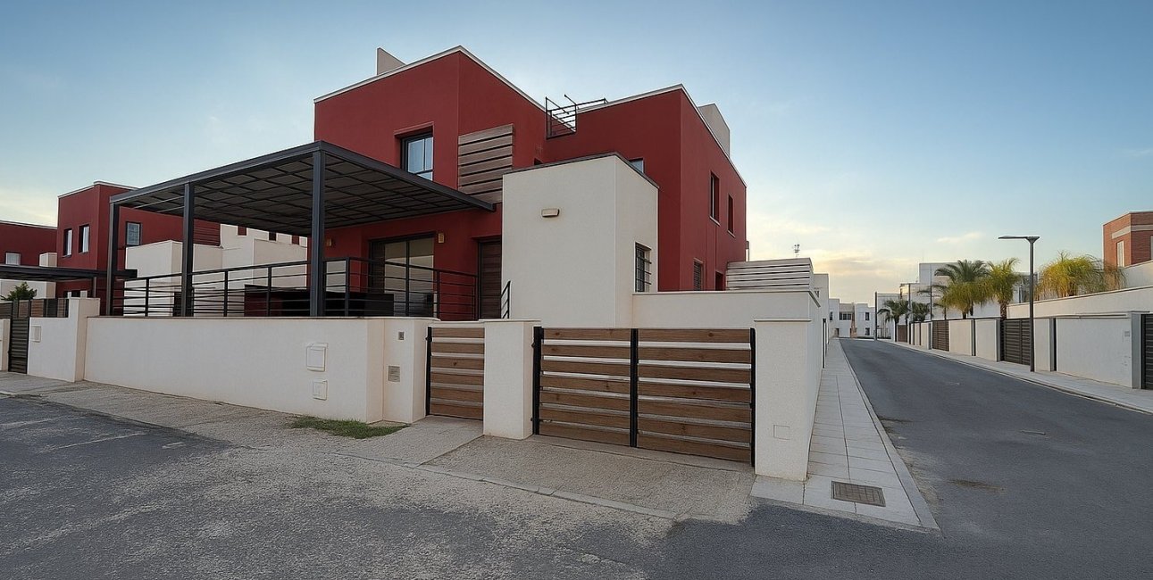 Resale - Townhouse -
Algorfa - La Finca Golf Resort