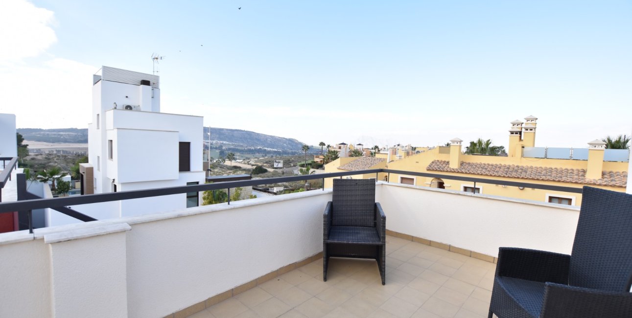 Resale - Townhouse -
Algorfa - La Finca Golf Resort