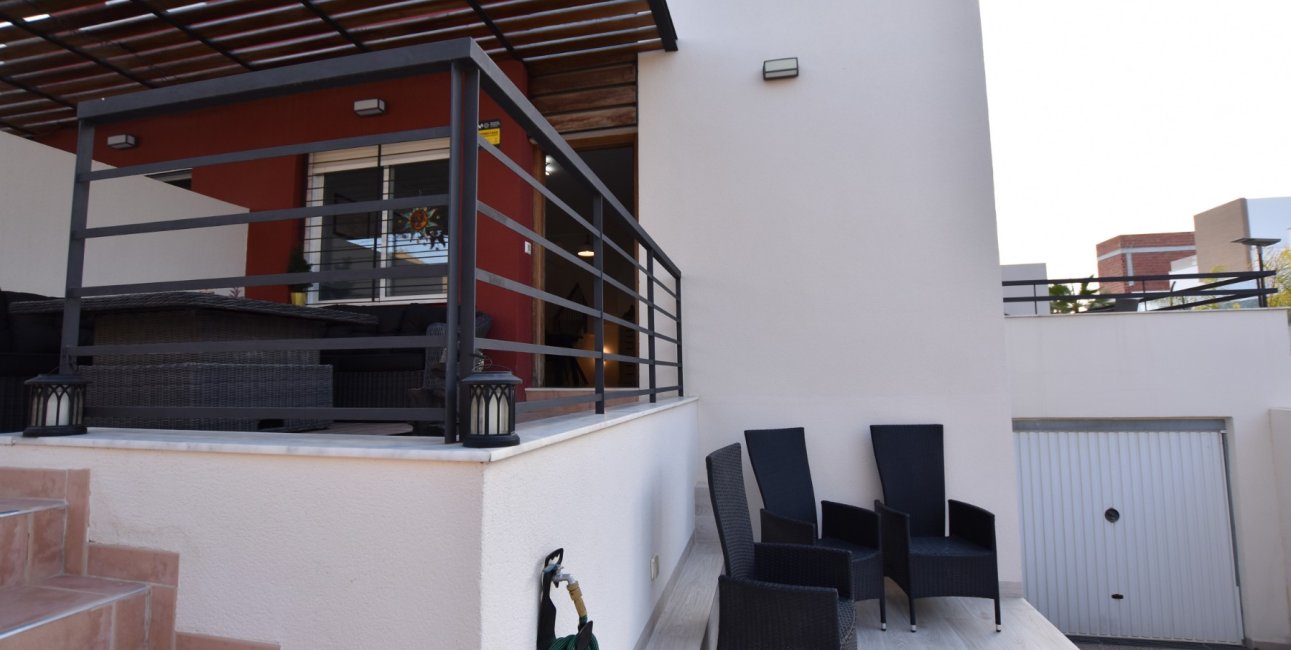 Resale - Townhouse -
Algorfa - La Finca Golf Resort