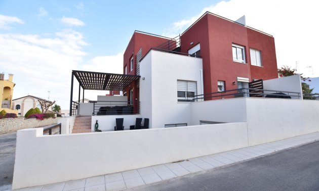 Resale - Townhouse -
Algorfa - La Finca Golf Resort
