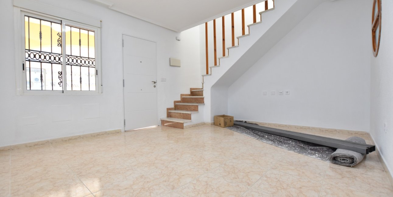 Rynek wtórny - Dom Szeregowy -
Orihuela Costa - Punta Prima