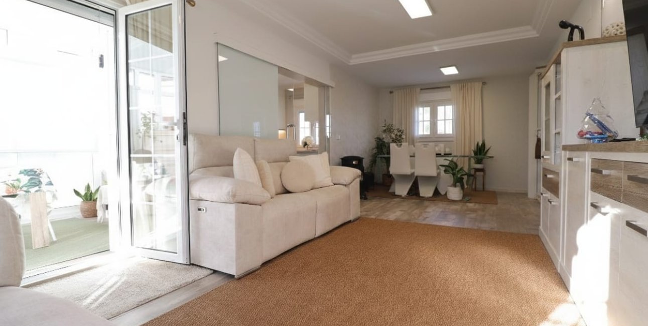 Resale - Villa -
Orihuela Costa - Villamartin