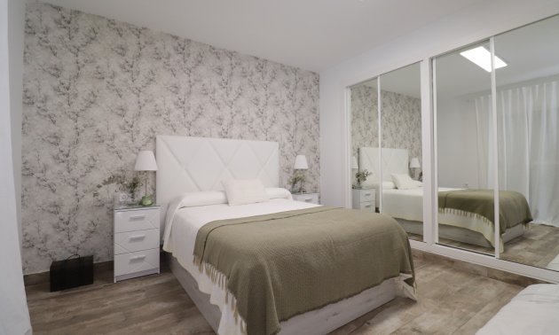 Resale - Villa -
Orihuela Costa - Villamartin