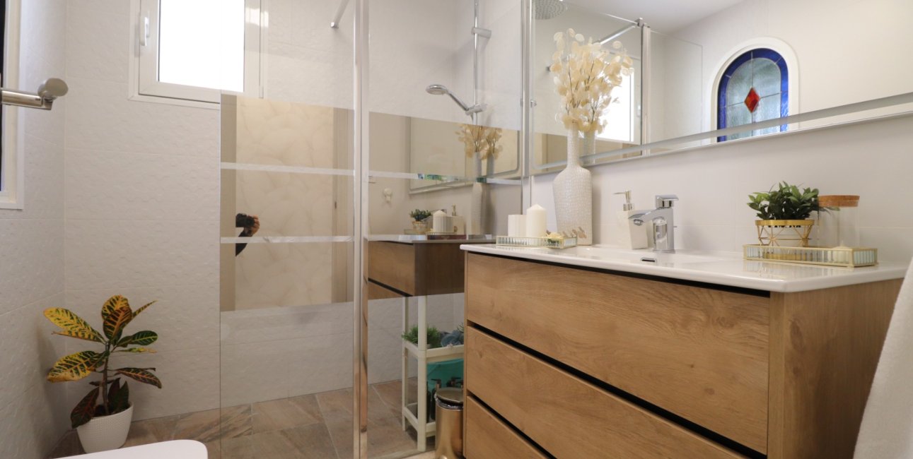 Resale - Villa -
Orihuela Costa - Villamartin