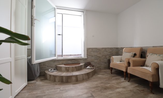 Resale - Villa -
Orihuela Costa - Villamartin