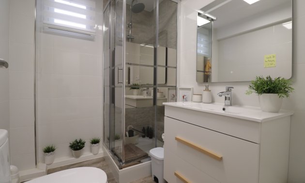 Resale - Villa -
Orihuela Costa - Villamartin