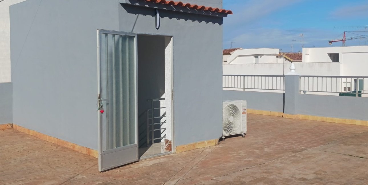 Rynek wtórny - Dom Szeregowy -
San Pedro del Pinatar - Los Antolinos