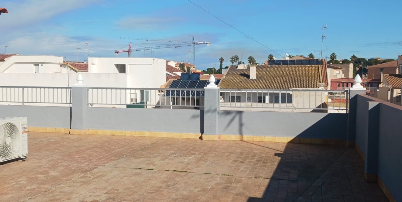 Rynek wtórny - Dom Szeregowy -
San Pedro del Pinatar - Los Antolinos