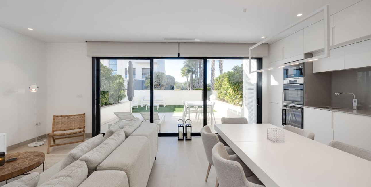 Resale - Apartment / flat -
Las Colinas Golf Resort