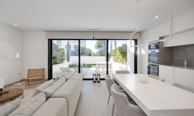 Resale - Apartment / flat -
Las Colinas Golf Resort