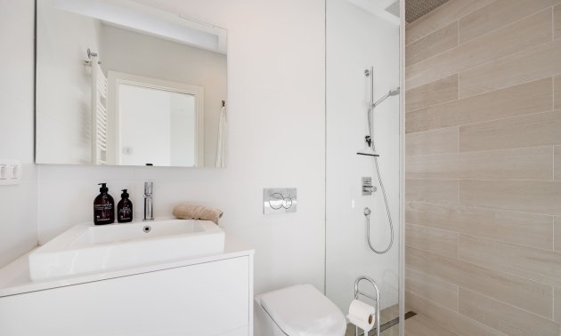 Resale - Apartment / flat -
Las Colinas Golf Resort