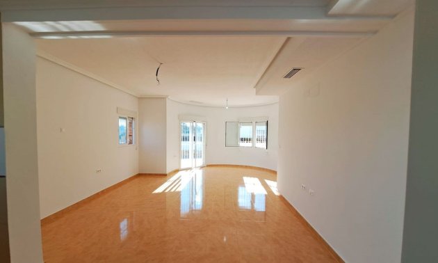 Resale - Country House -
Catral - Catral - Country