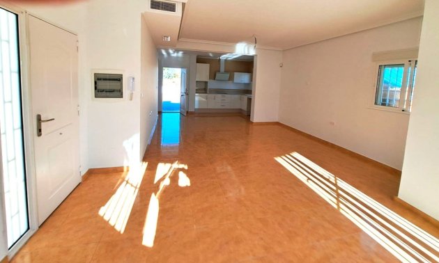 Resale - Country House -
Catral - Catral - Country