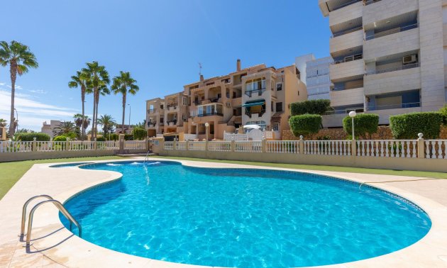Resale - Villa -
Torrevieja - Torreblanca