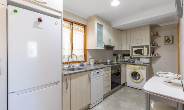 Resale - Villa -
Torrevieja - Torreblanca