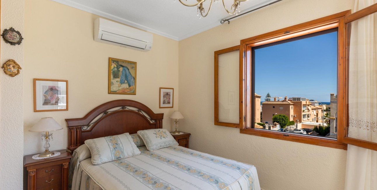 Resale - Villa -
Torrevieja - Torreblanca