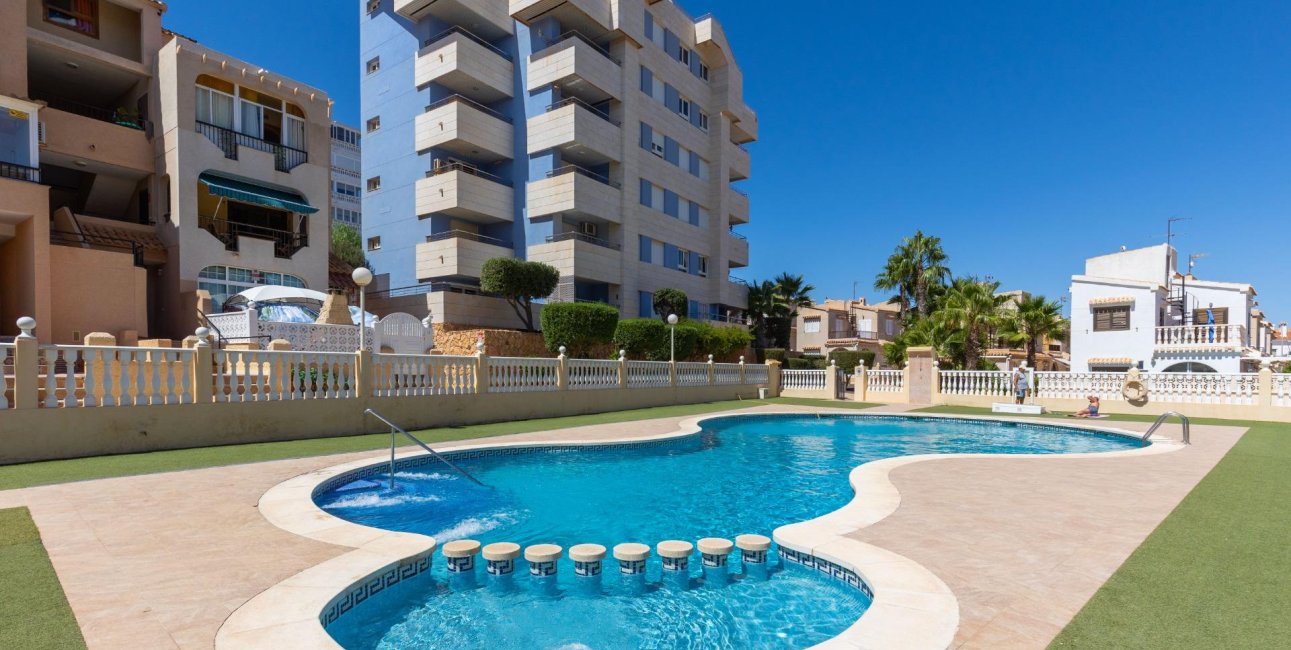Resale - Villa -
Torrevieja - Torreblanca