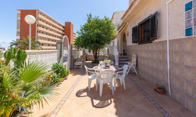 Resale - Villa -
Torrevieja - Torreblanca
