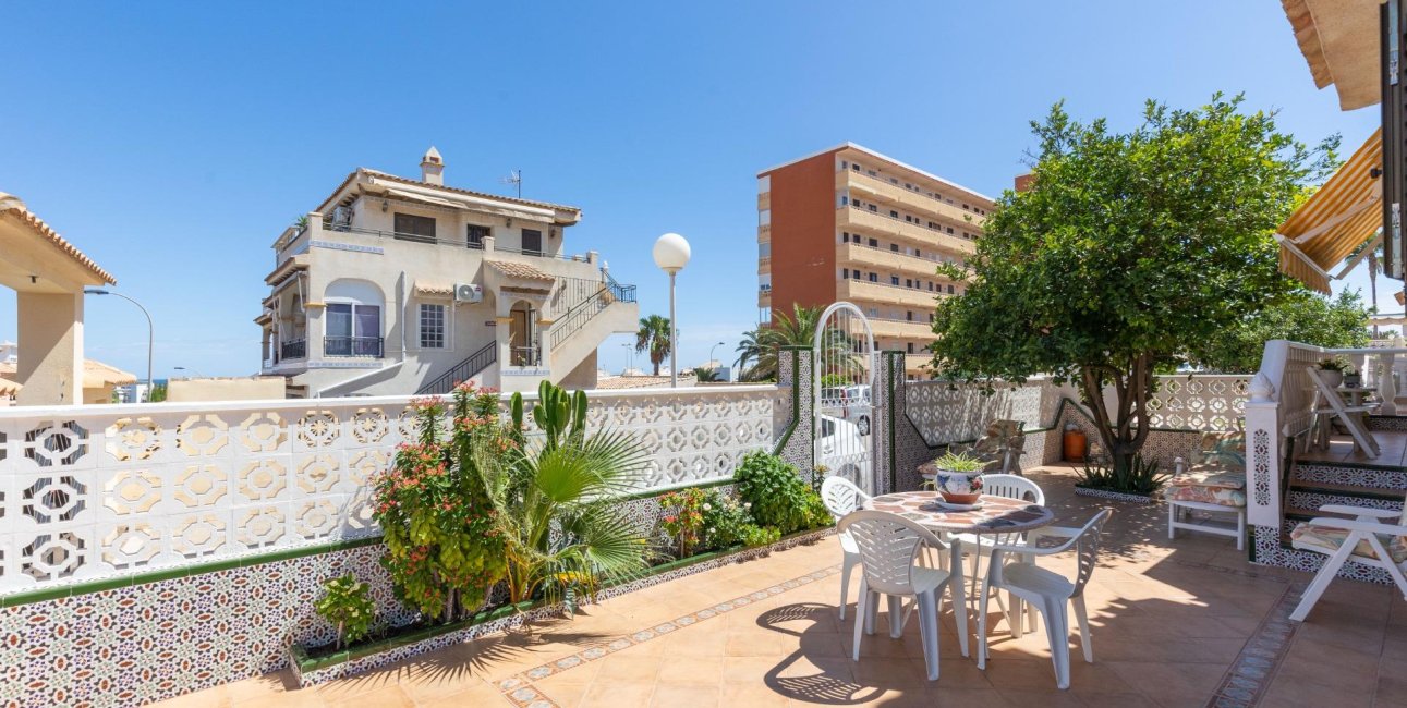 Resale - Villa -
Torrevieja - Torreblanca
