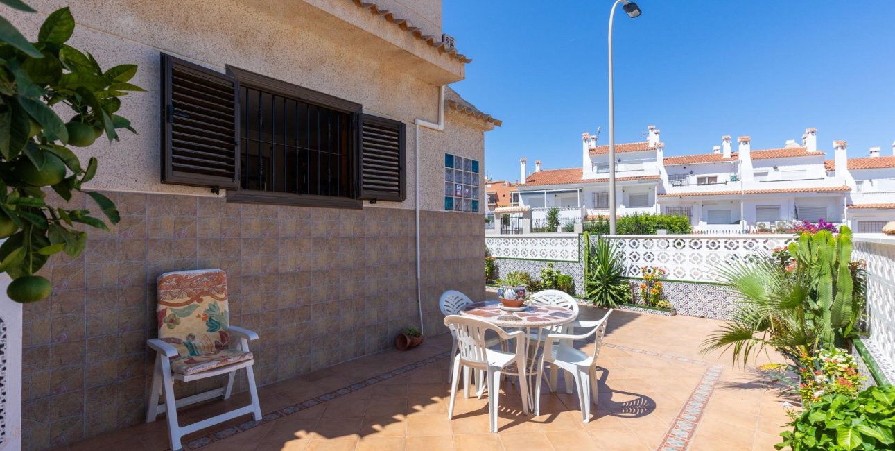 Resale - Villa -
Torrevieja - Torreblanca