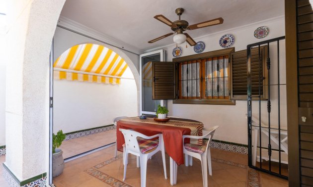 Resale - Villa -
Torrevieja - Torreblanca