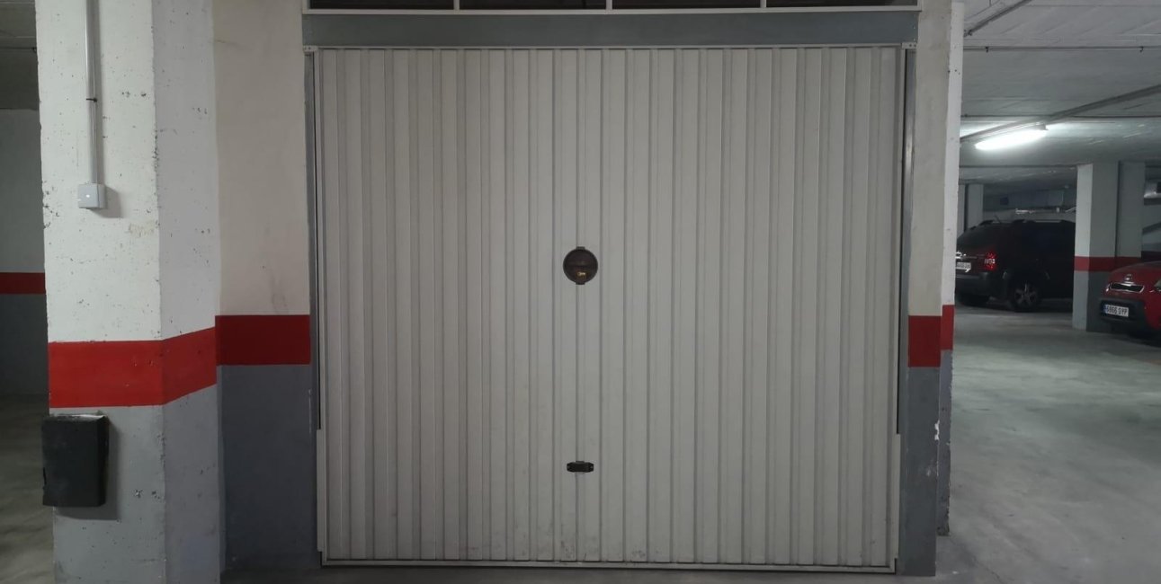 Resale - Garage -
Torrevieja - Estacion de autobuses