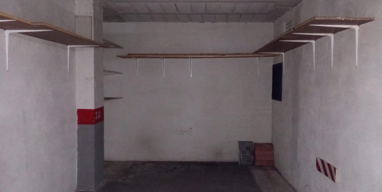 Resale - Garage -
Torrevieja - Estacion de autobuses