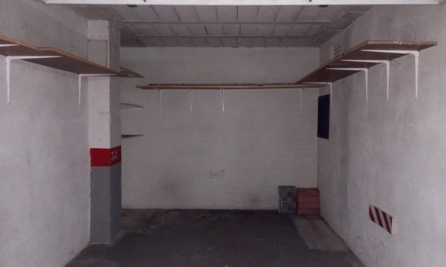 Resale - Garage -
Torrevieja - Estacion de autobuses