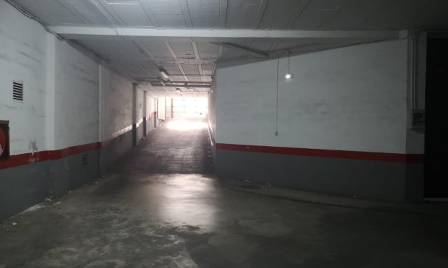 Resale - Garage -
Torrevieja - Estacion de autobuses