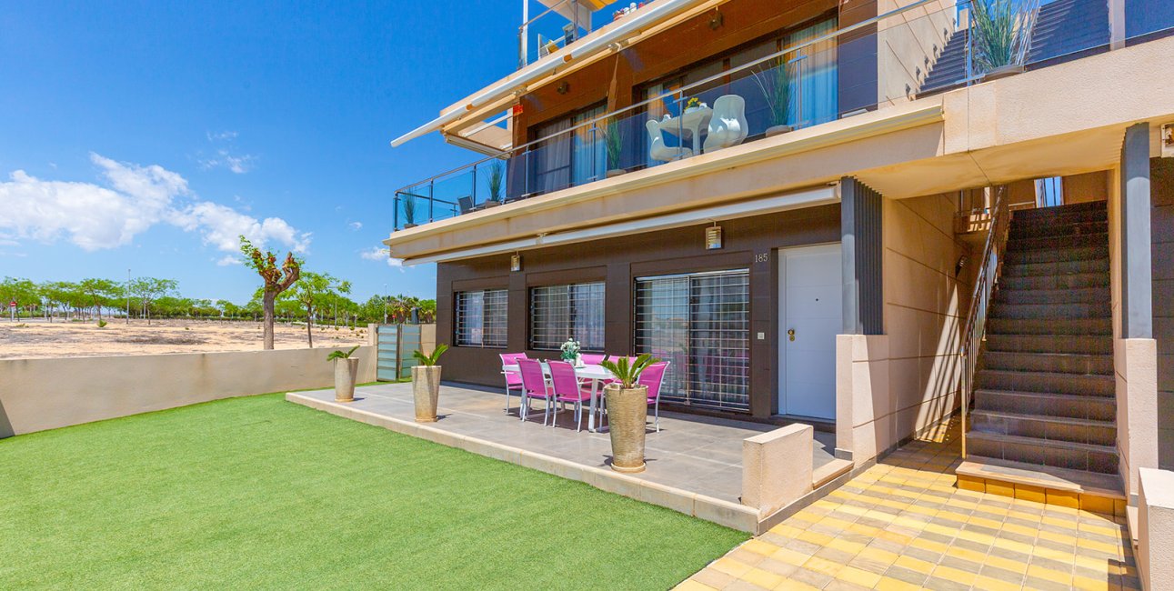 Resale - Apartment / flat -
Torre de La Horadada - Torre de La Horadada - Town