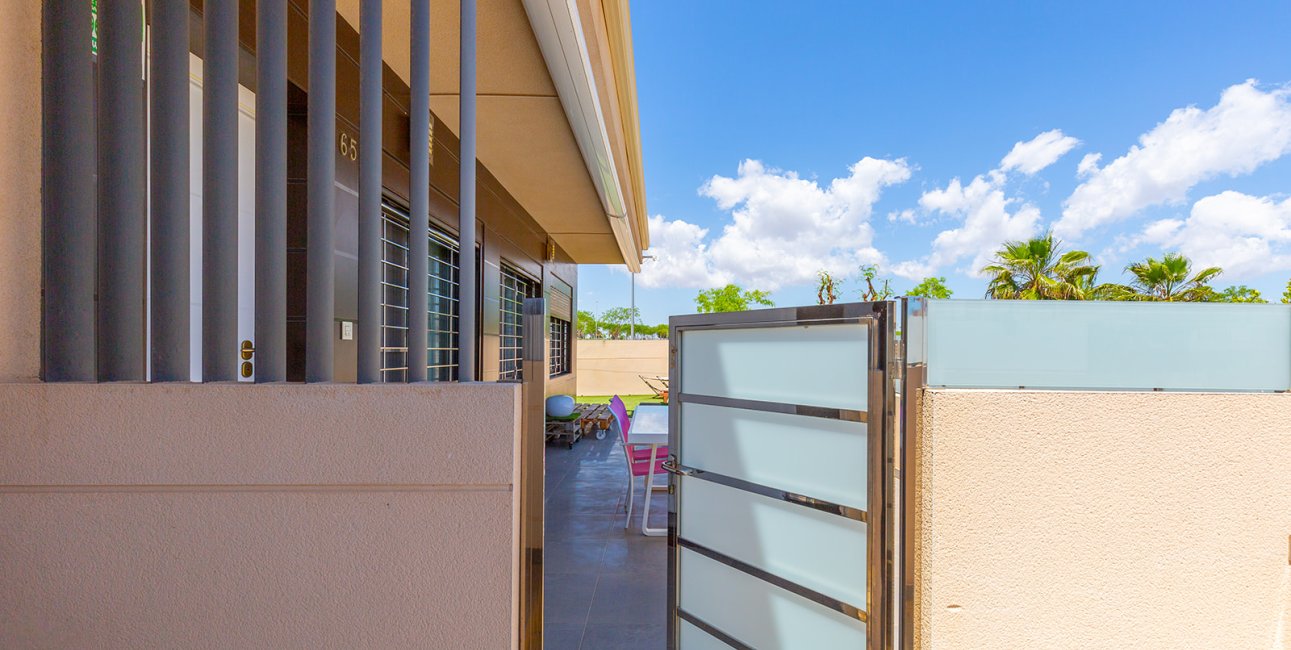 Resale - Apartment / flat -
Torre de La Horadada - Torre de La Horadada - Town