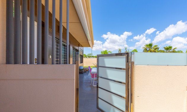 Resale - Apartment / flat -
Torre de La Horadada - Torre de La Horadada - Town