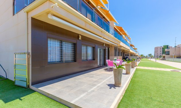 Resale - Apartment / flat -
Torre de La Horadada - Torre de La Horadada - Town