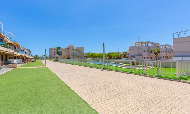 Resale - Apartment / flat -
Torre de La Horadada - Torre de La Horadada - Town