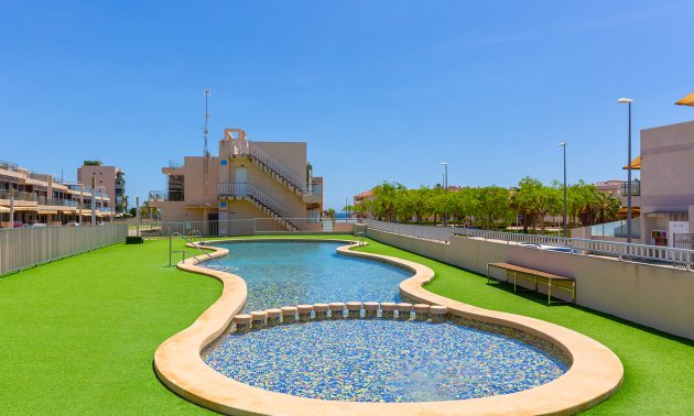 Resale - Apartment / flat -
Torre de La Horadada - Torre de La Horadada - Town