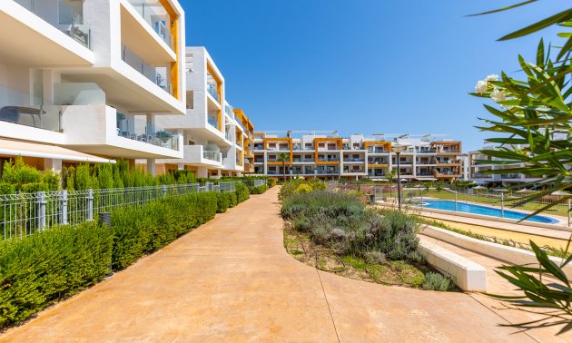 Resale - Apartment / flat -
Orihuela Costa - Villamartin