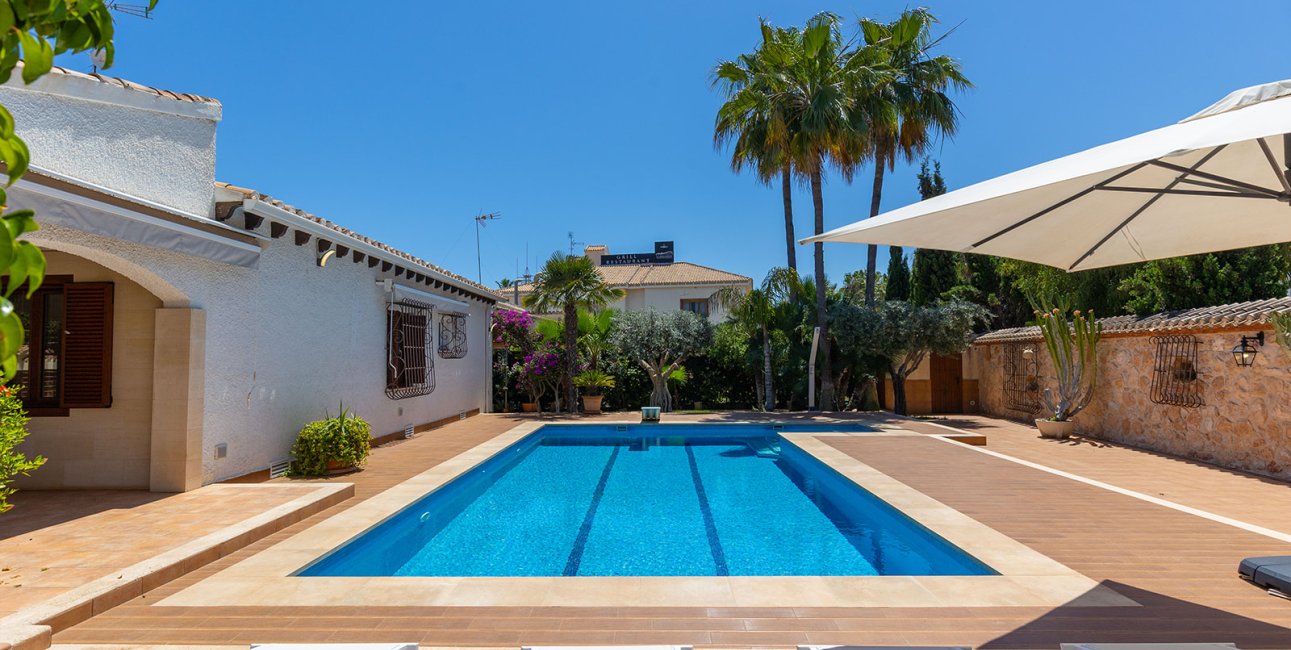 Resale - Villa -
Orihuela Costa - Punta Prima