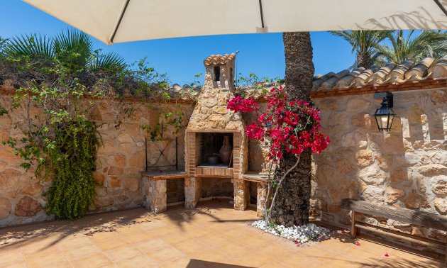 Resale - Villa -
Orihuela Costa - Punta Prima