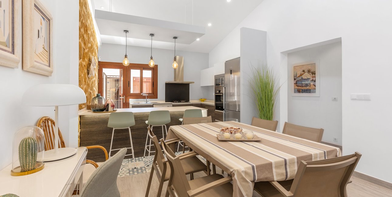 Resale - Villa -
Orihuela Costa - Punta Prima