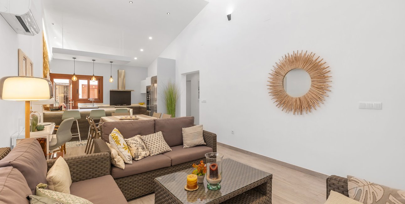 Resale - Villa -
Orihuela Costa - Punta Prima