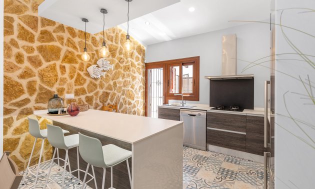 Resale - Villa -
Orihuela Costa - Punta Prima