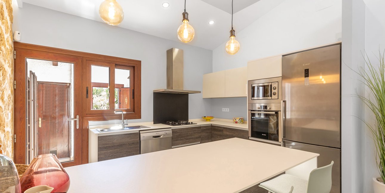 Resale - Villa -
Orihuela Costa - Punta Prima