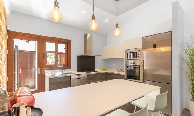 Resale - Villa -
Orihuela Costa - Punta Prima