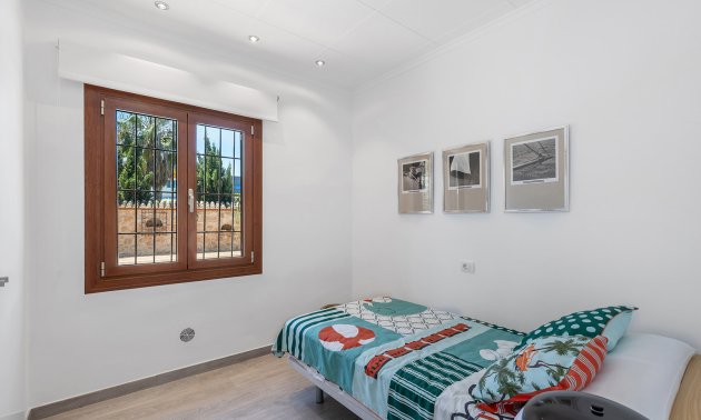 Resale - Villa -
Orihuela Costa - Punta Prima