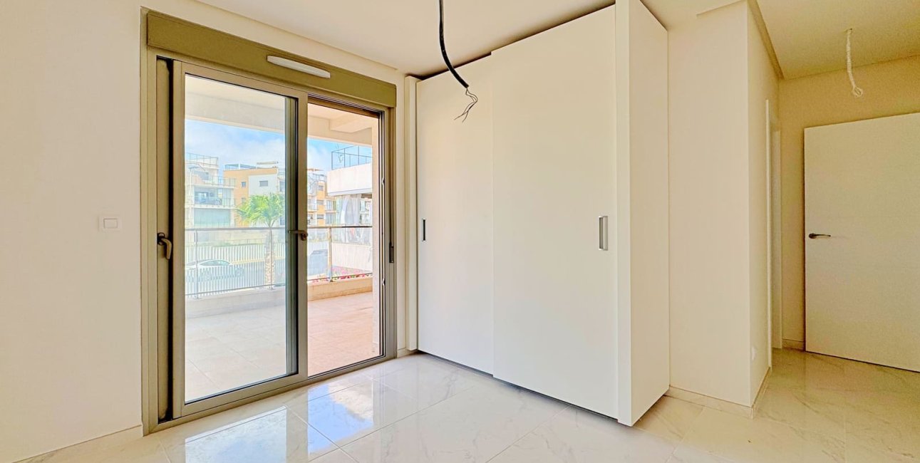 Resale - Apartment / flat -
Orihuela Costa - Villamartin