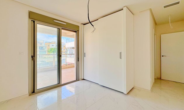 Resale - Apartment / flat -
Orihuela Costa - Villamartin