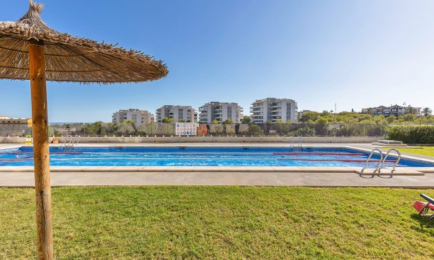 Resale - Apartment / flat -
Orihuela Costa - Villamartin