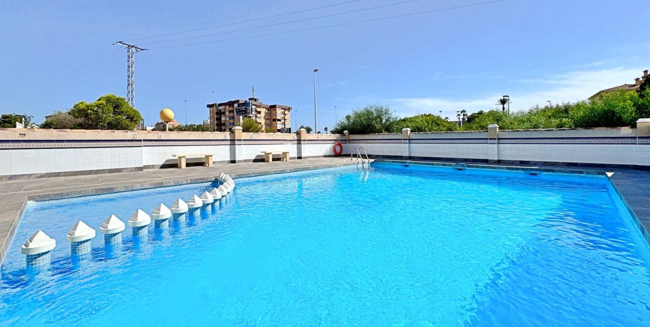 Resale - Apartment / flat -
Orihuela Costa - La Zenia