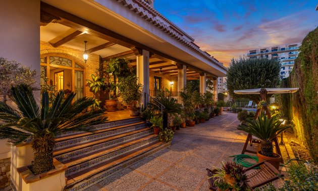 Resale - Villa -
Torrevieja - La Veleta